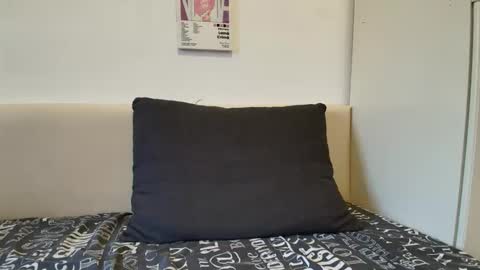 Crystyna online show from November 10, 9:37 am