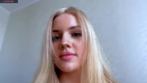 Olivia online show from April 12, 10:18 am