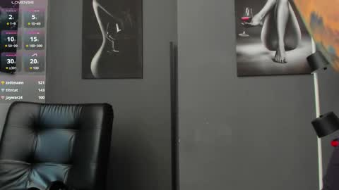   online show from October 14, 5:26 pm