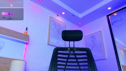 KAROL SCOTT online show from March 10, 10:36 pm