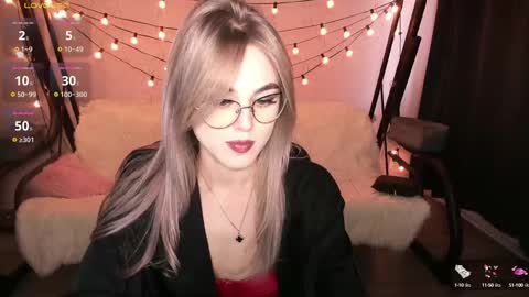 Snapshot of karolinahayes chatting on March 10, 1:32 pm KarolinaHayes online show from March 10, 1:32 pm