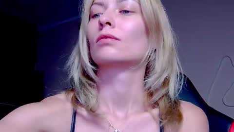 karoline121 online show from October 7, 6:23 pm