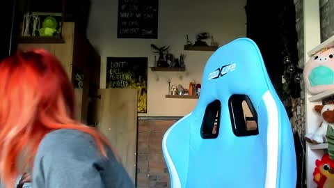 karoline121 online show from April 9, 5:43 am