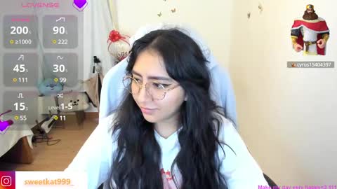 Snapshot of kat_ly_chan chatting on March 7, 5:17 pm Kat       online show from March 7, 5:17 pm