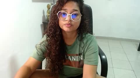 danna online show from October 22, 3:50 pm