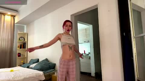 kate_mikki online show from April 10, 2:39 am