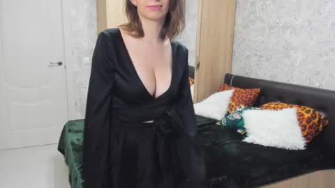 Snapshot of kate_notley chatting on September 13, 9:17 am Kate online show from September 13, 9:17 am