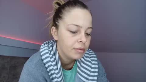 KateAllyaa online show from January 12, 7:46 am