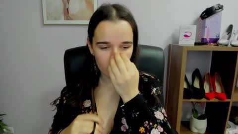 Kate  online show from November 9, 8:21 am