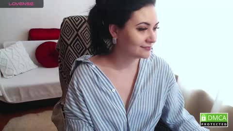 Snapshot of katelynwinehouse chatting on February 5, 11:23 am Katelyn online show from February 5, 11:23 am