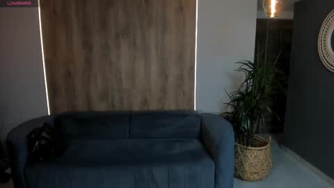 K A T E  online show from March 8, 12:28 pm