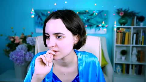 katewillows online show from March 4, 7:26 am