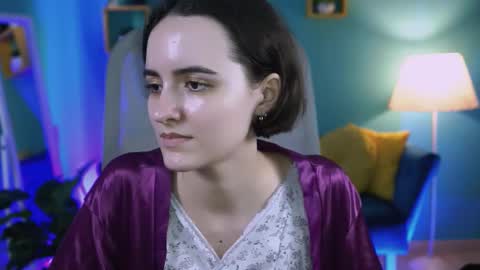 katewillows online show from March 7, 7:37 am