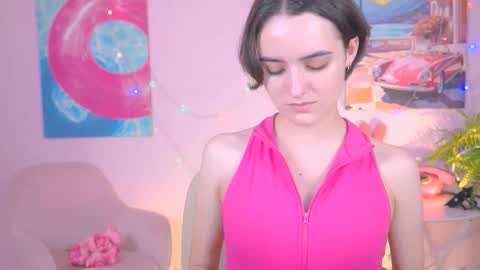 katewillows online show from January 10, 4:39 am