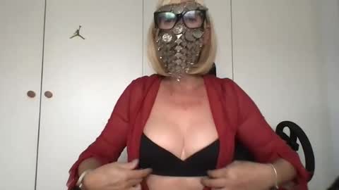 Kathes Room online show from July 19, 3:58 pm