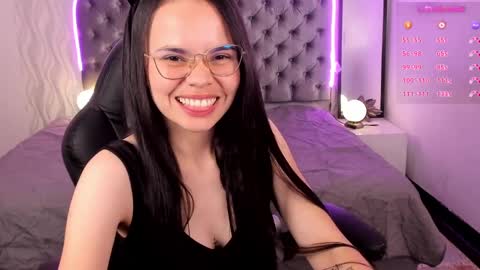 Snapshot of kathh_latorre chatting on February 23, 3:01 pm kathh_latorre online show from February 23, 3:01 pm