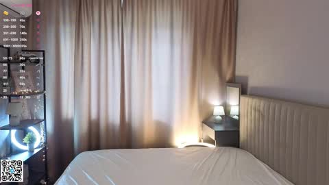 Lola online show from April 10, 6:30 am