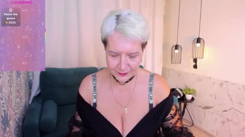 Kathy online show from April 1, 1:41 pm