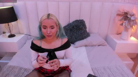 katia sofia cuper online show from April 5, 4:22 am