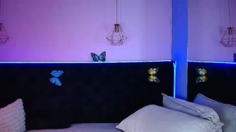 .... Katniss .... online show from April 8, 1:57 pm