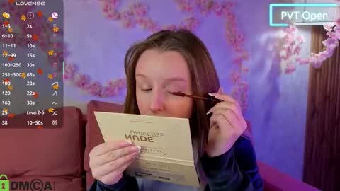 Katrina Bail online show from November 28, 1:41 am