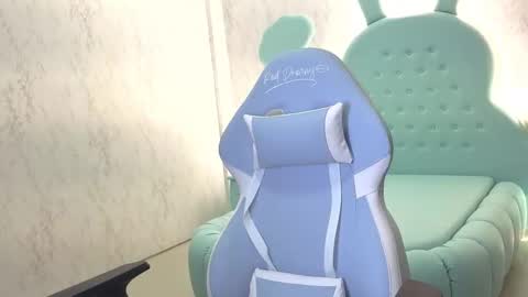 KatyBlondee  online show from September 12, 3:40 am