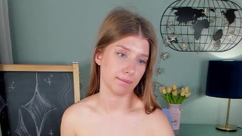 katymeaw online show from April 9, 4:48 am