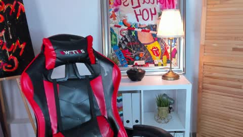 katymeaw online show from April 6, 1:27 am