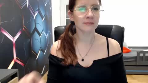 Snapshot of kayalips chatting on February 18, 4:16 pm KayaLips online show from February 18, 4:16 pm