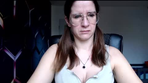 Snapshot of kayalips chatting on December 11, 8:26 am KayaLips online show from December 11, 8:26 am