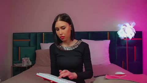 Kayla online show from March 25, 6:27 am