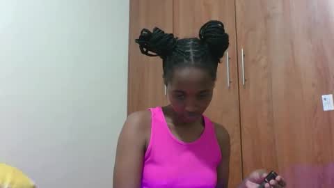 kaylar online show from March 29, 4:39 pm