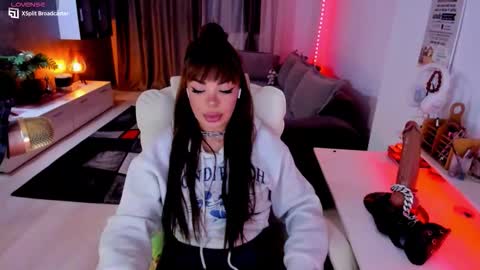 kaylee online show from January 11, 4:01 pm