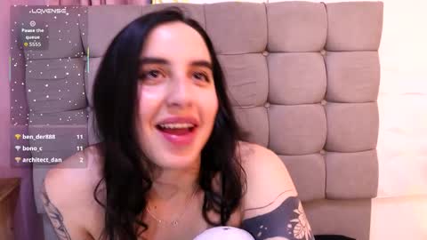 kaylee_lee online show from September 11, 4:46 am