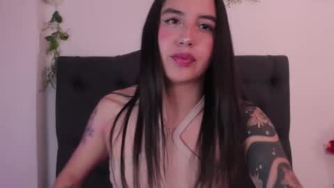 kaylee_lee online show from April 21, 3:57 am