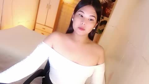 Y O U R        F U T U R E       K A Y L E E  online show from November 11, 10:23 am