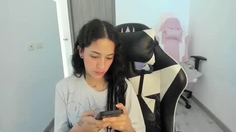 kaylie online show from January 10, 1:38 pm