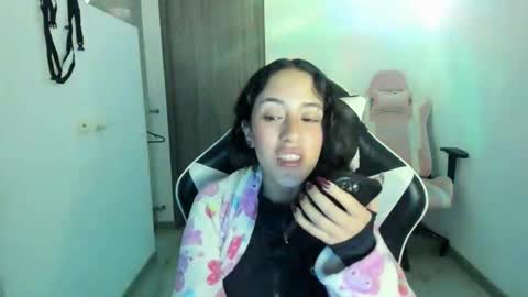 kaylie online show from November 8, 2:27 am