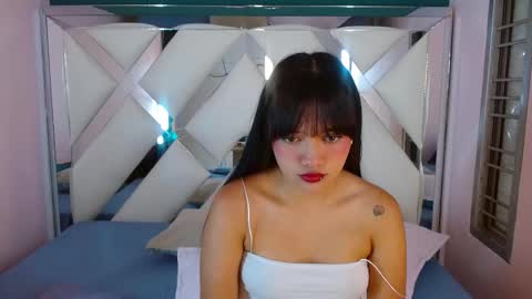 K A I T L I N  online show from March 3, 12:22 pm