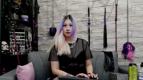 Miss Kazia online show from December 4, 1:08 am