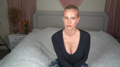 EliandKylie online show from January 11, 4:39 am