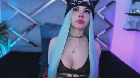 Keidy Monday to Saturday from 200 pm to 810pm  UTC-5 Colombia Time online show from December 13, 7:53 pm