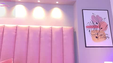 Keily Ross online show from October 28, 9:08 pm