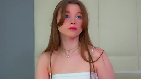 Keira online show from June 2, 6:20 pm