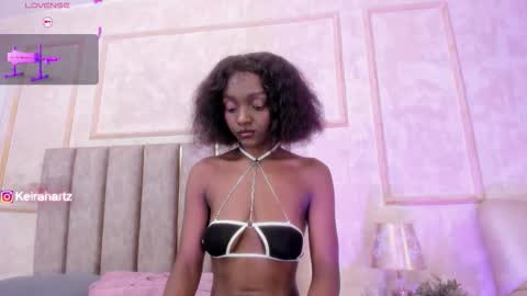 keirahartz online show from December 19, 4:27 am