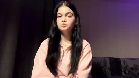 Bella online show from April 2, 3:42 pm