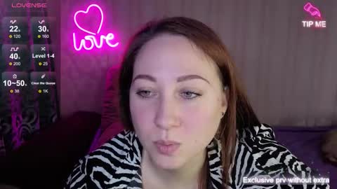 kellycrystall online show from November 8, 7:13 am