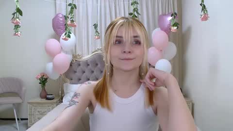 Kelly Stoneys online show from February 25, 6:33 pm