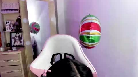 KendallHoule online show from December 19, 9:56 am