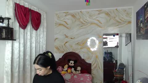 kendall  online show from November 3, 4:16 am